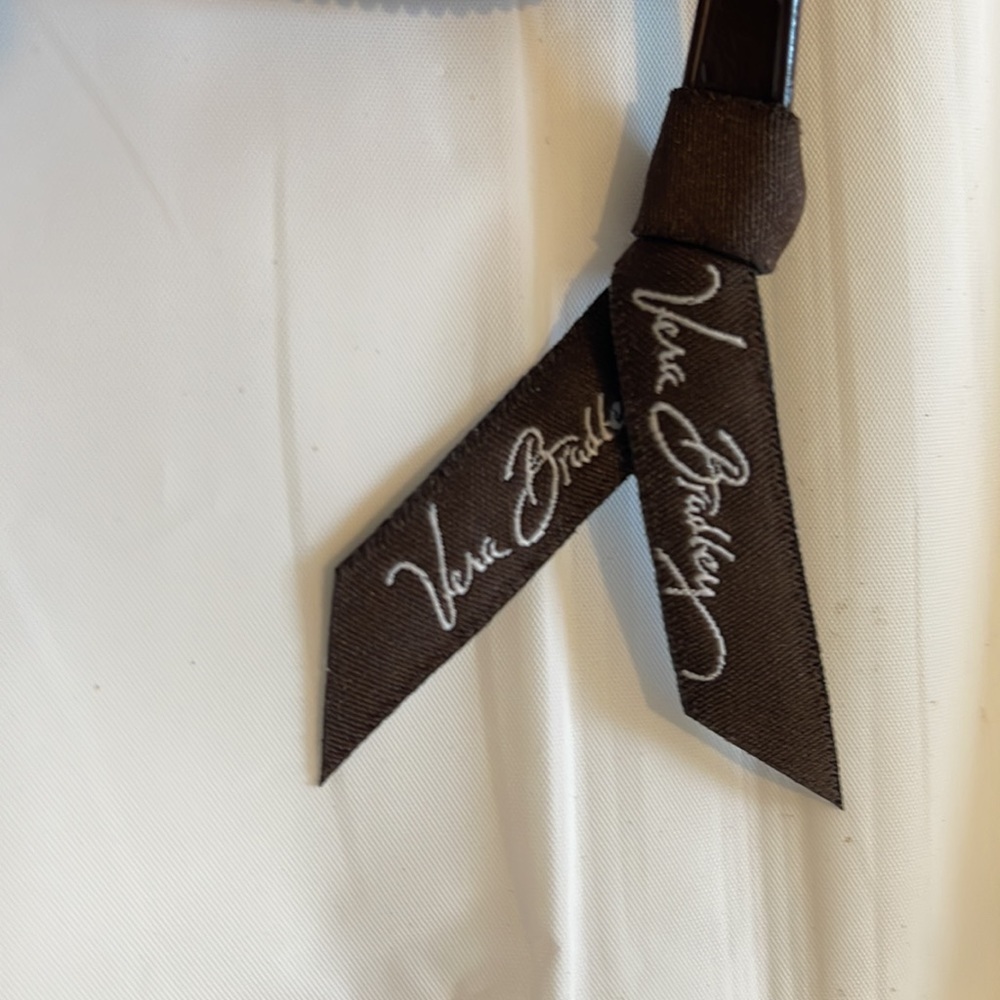 Vera Bradley fabric wallet with zippered coin purse and holds at least 9 cards - Picture 3 of 12